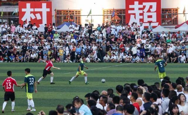 精彩瞬间引爆现场气氛球迷热情高涨